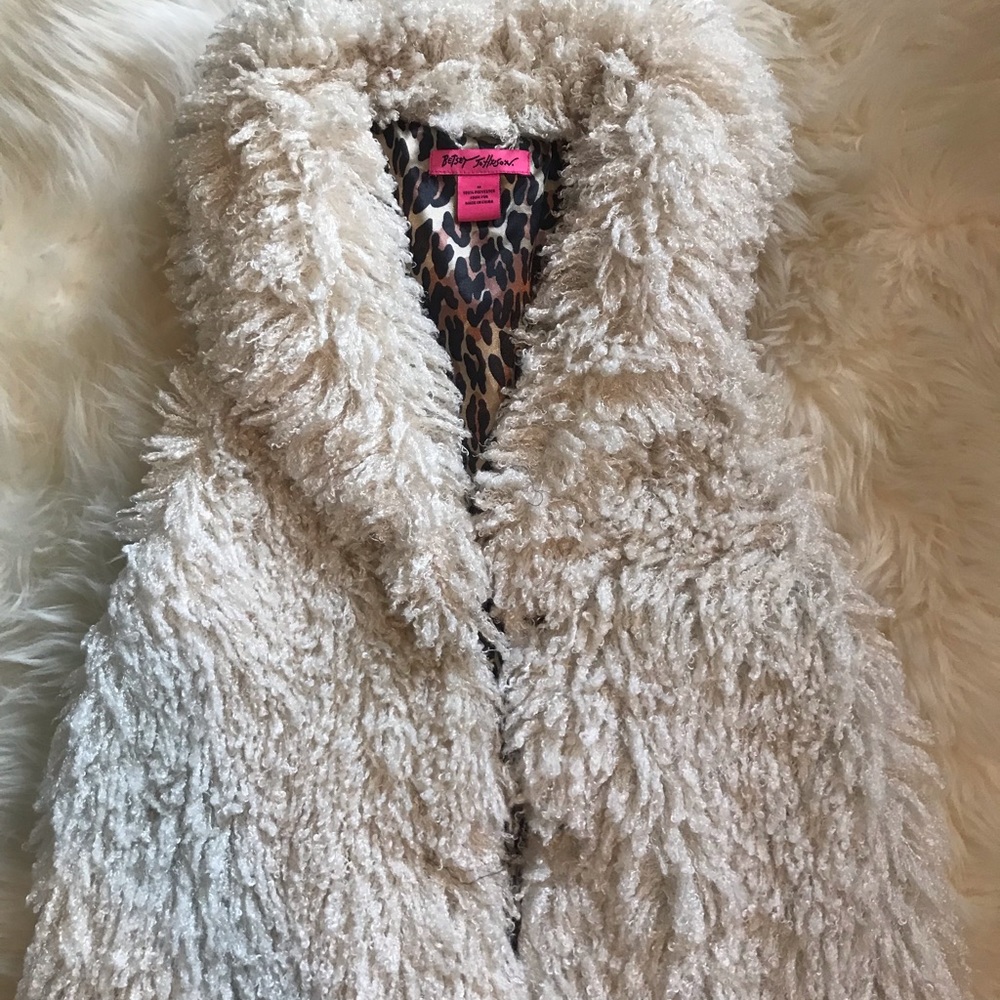 Betsy Johnson Faux Fur Vest Size M